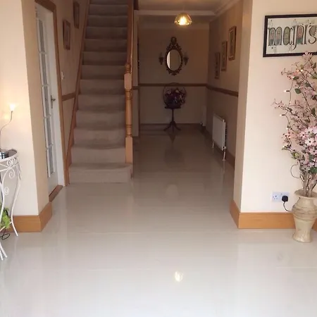 Atlantic Wave House Bed & Breakfast 3*